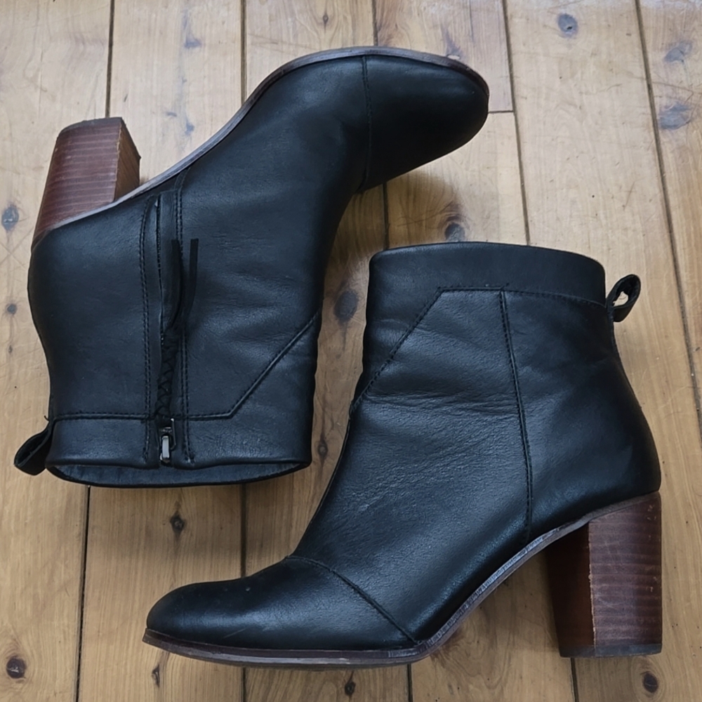 TOMS leather ankle boots